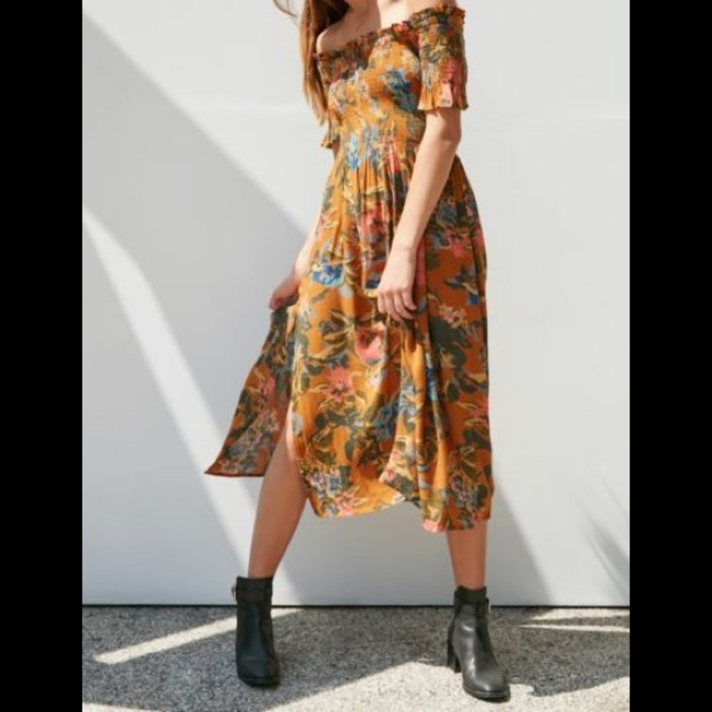 Kimchi Blue Off-The-Shoulder Smocked Dress XS